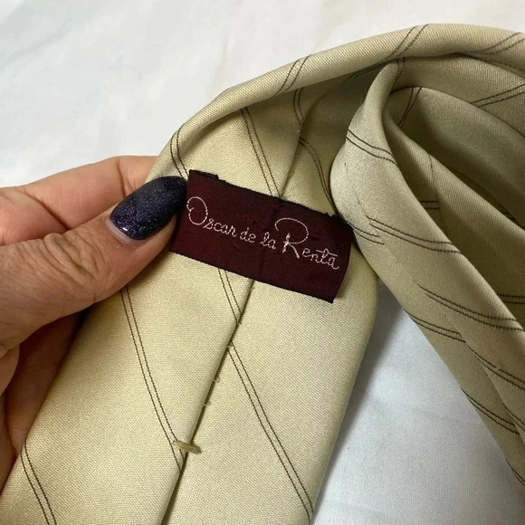 Oscar de la Renta Beige Striped Tie - Picture 2 of 3
